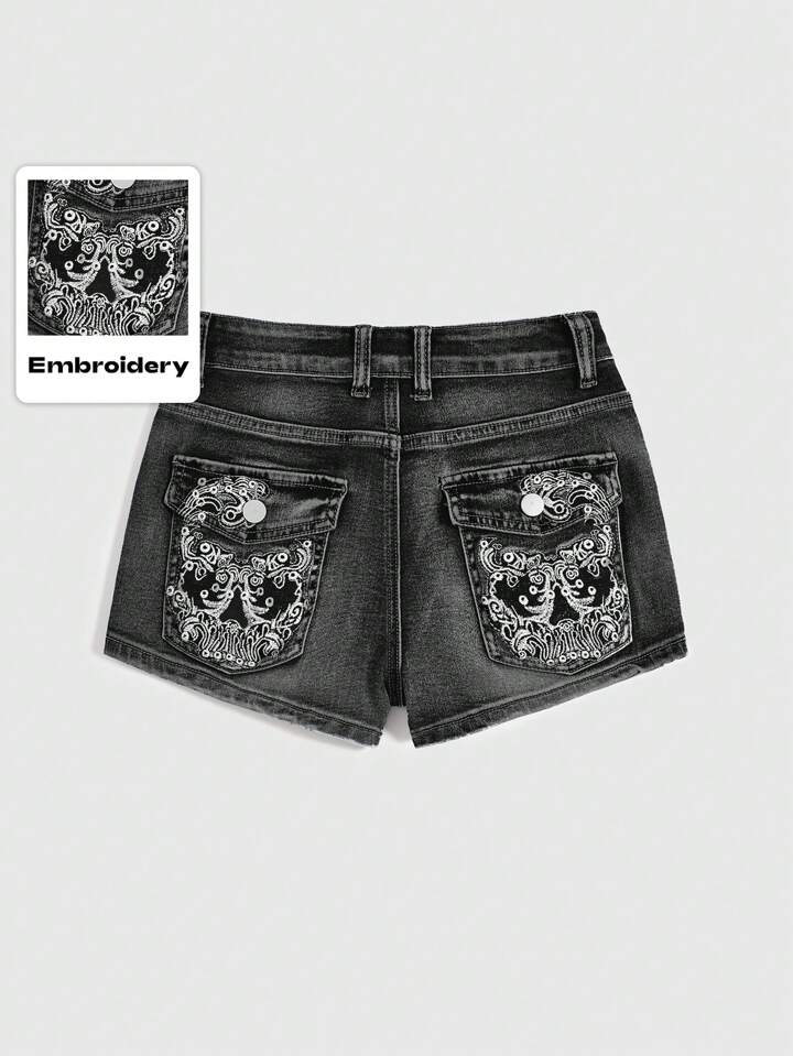 Grunge Punk Plus Size Gyaru Floral Embroidery Denim Shorts, School