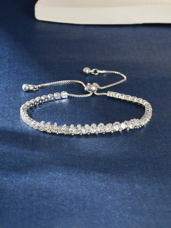 Women's Fashionable Elegant Crystal Decorated Bracelet