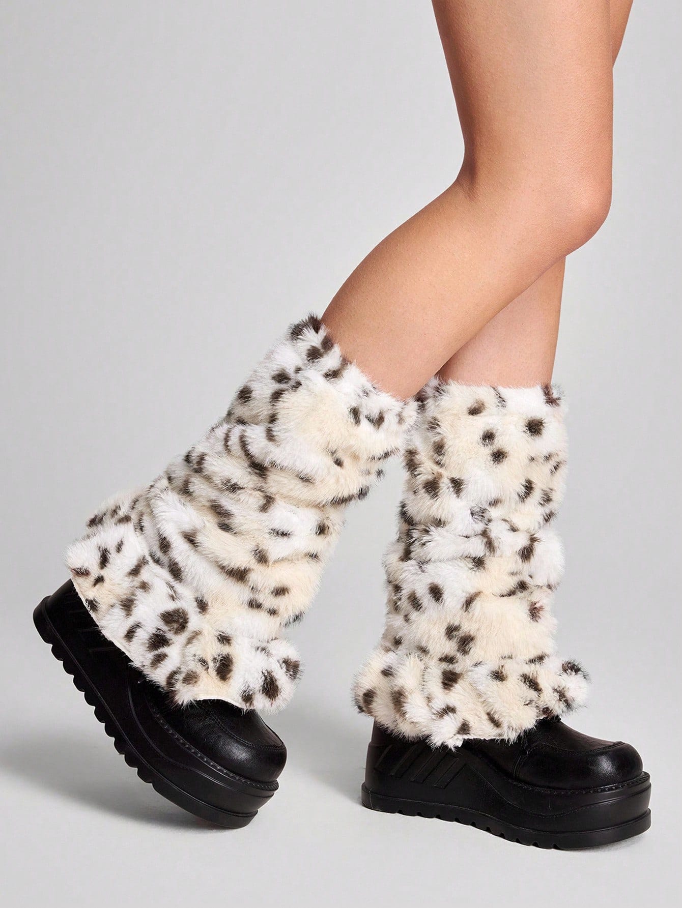 Fairycore 1 Pair Cute Minimalist Vintage Casual High-Quality High-Fashion Beige Fuzzy Polka Dot Deer Print Animal Pattern Warm Lace Leg Warmers Loose Leg Warmers Set, Suitable For Women/Girls Daily Wear, Holiday Gift