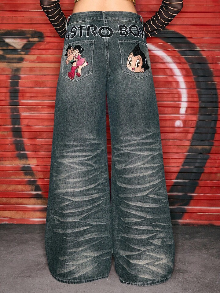 Astro Boy X ROMWE Women's Cartoon Figure Graphic Embroidery Vintage Washed Denim Jeans