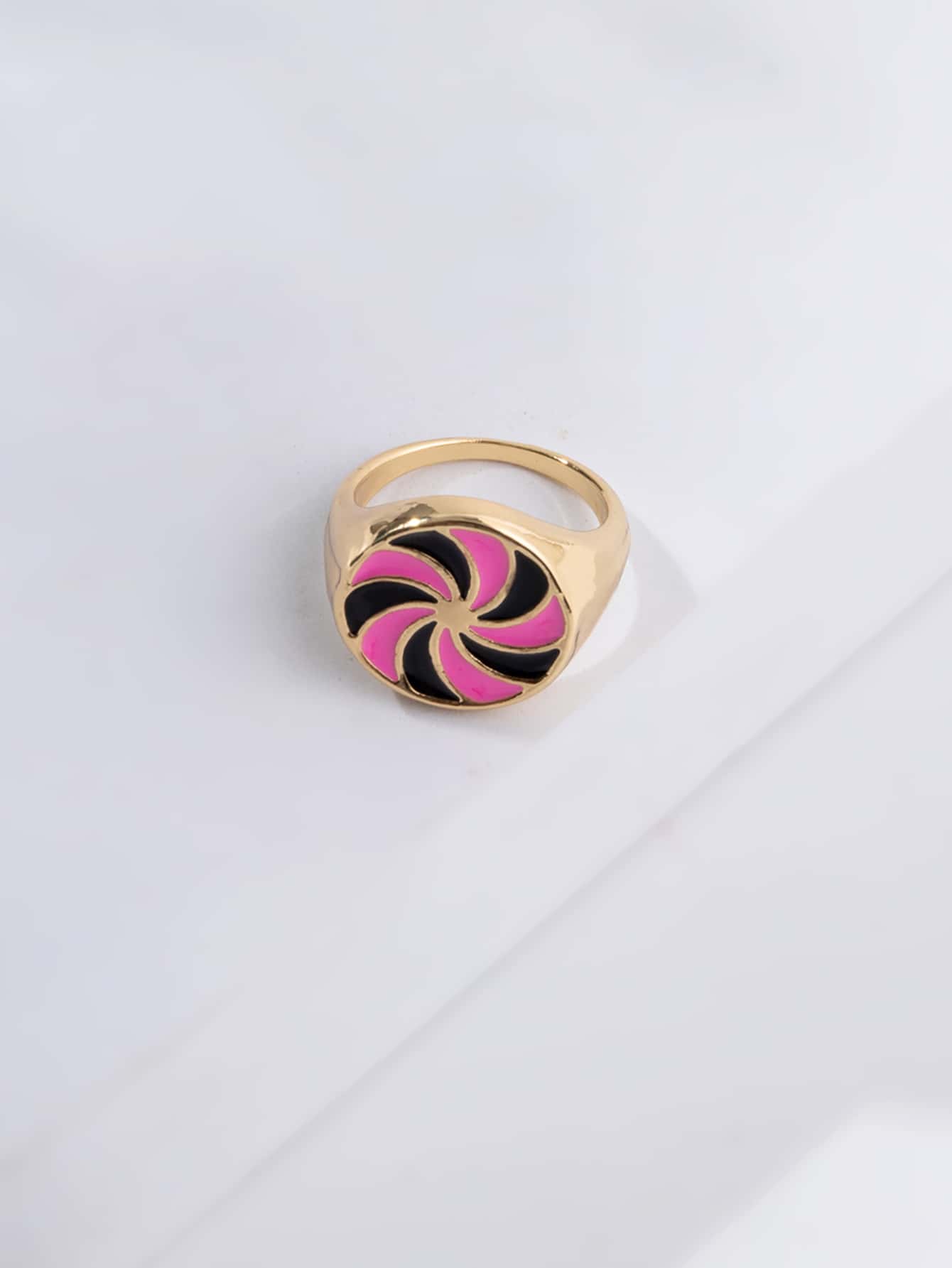 Geo Decor Ring