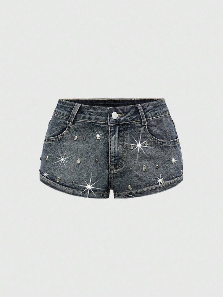 J-Fashion Women's Super Low Waist Sexy Vintage Punk Distressed Skull Studded Decoration Denim Shorts