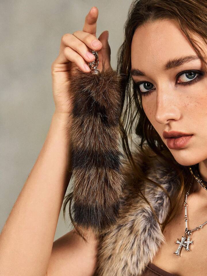 Goth 1pc Y2K Retro Chic High-Quality Fluffy Faux Raccoon/Fox Gradient Striped Tail Keychain Bag Charm, Suitable For Cosplay, Daily Wear, Gifts