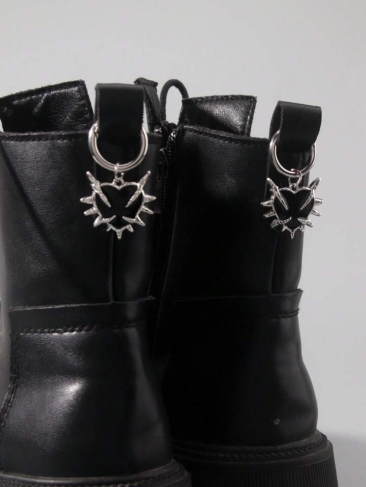 2pcs/Set Gothic Sword Pendant Shoe Decor, Unisex, Halloween