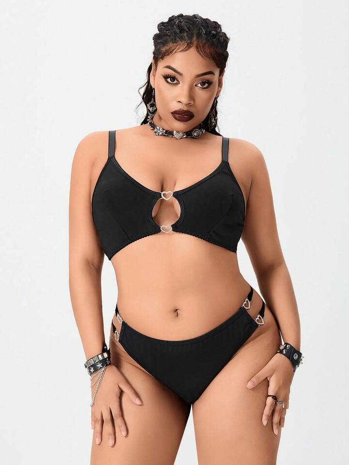 Plus Size Gothic Metal Heart Decor Camisole & Thong Lingerie Set