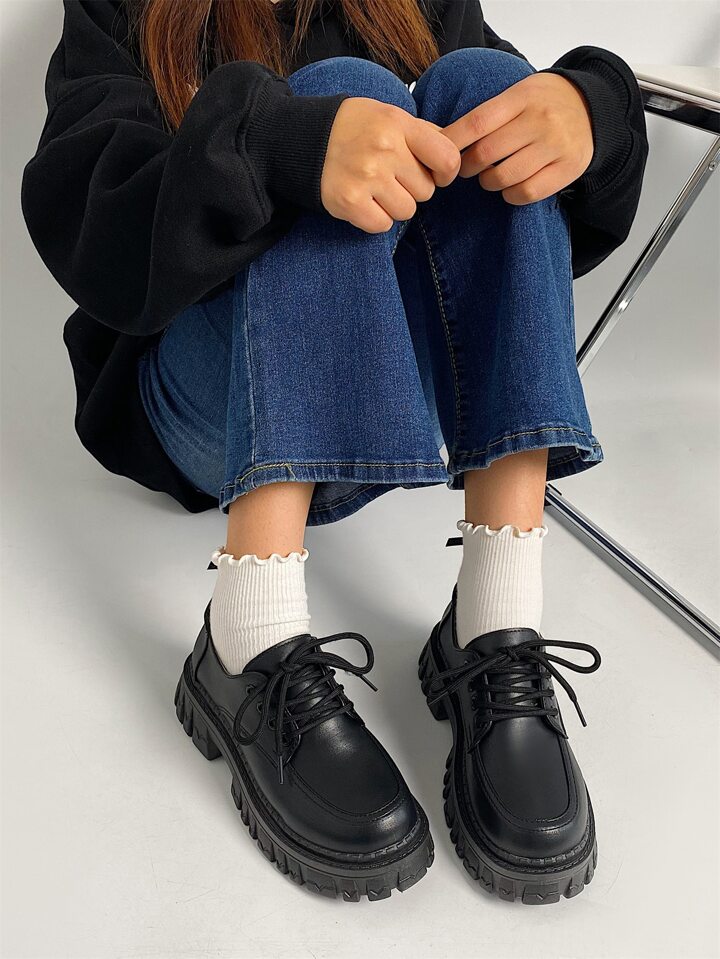 1pc Women Thick-Sole Solid Color Leather Shoes, Fashion School Style Lace-Up Loafers, Comfy Light-Weight Shoes