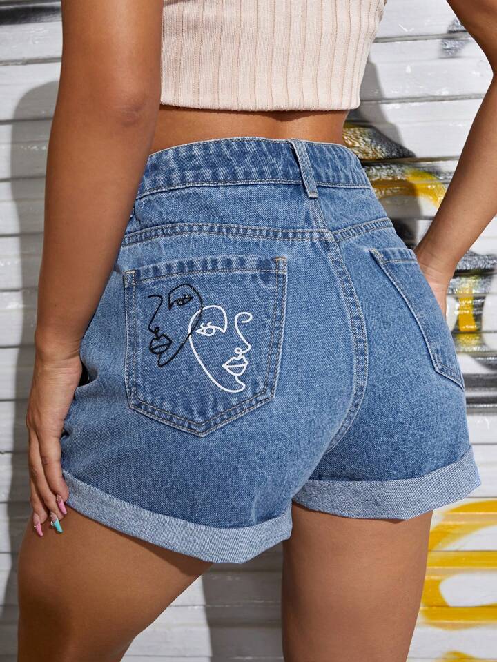 Summer Outfits Figure Graphic Cuffed Hem Denim Shorts