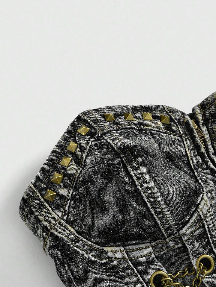 ROMWE Avant Plus Size Distressed Vintage Washed Denim Halter Top With Side Metal Cross Pendant